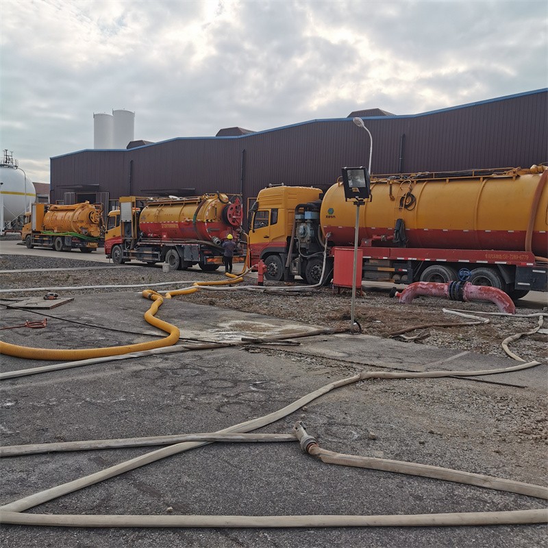 中和镇污水池清理